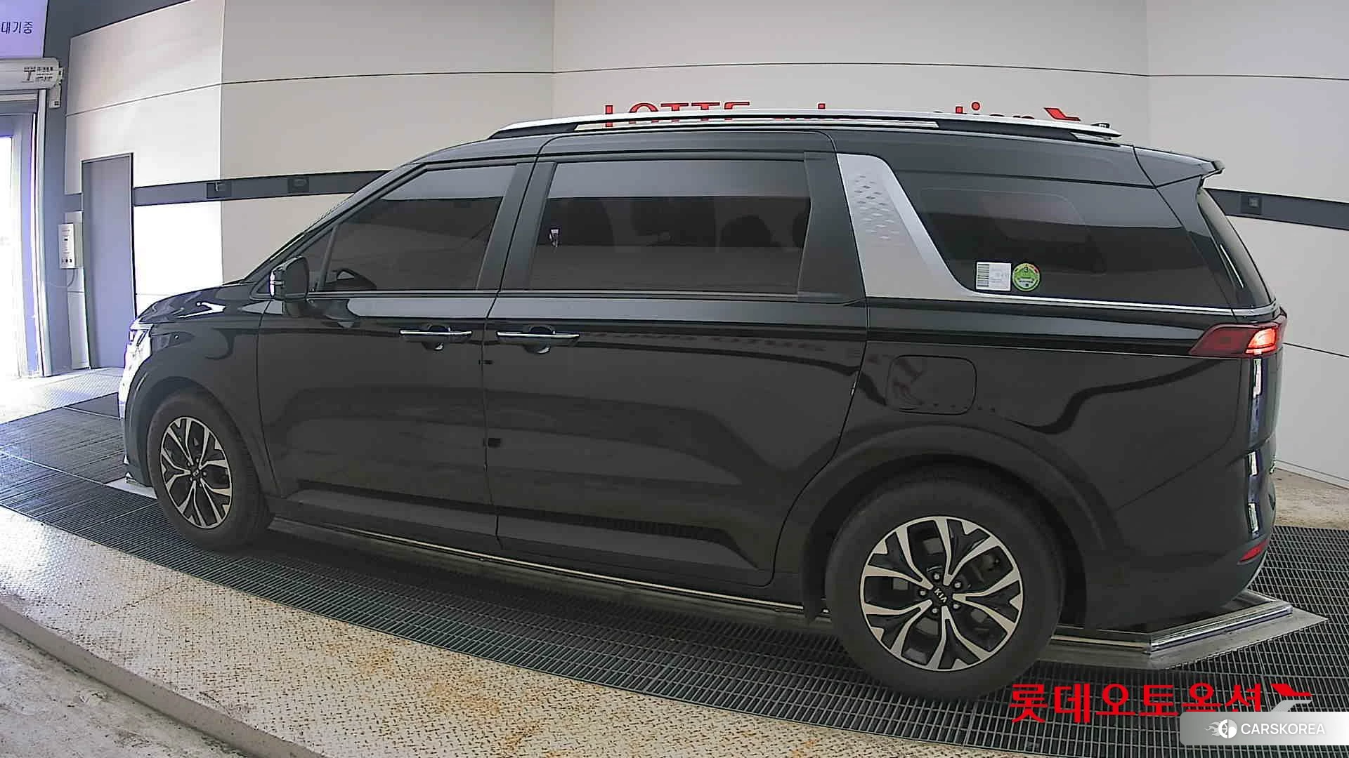 Kia Carnival 2021 Aurora Black Pearl из Кореи, фото 2