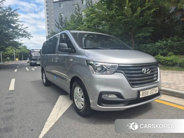 Hyundai The New Grand Starex 2020 Серебристо-серый из Кореи, фото 2