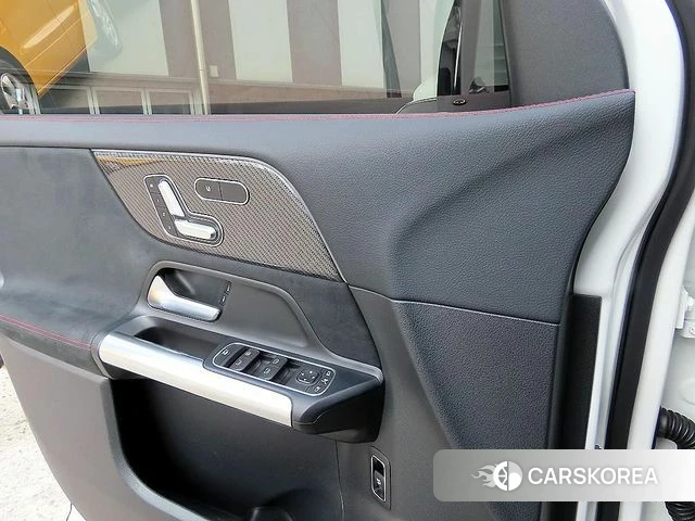 Mercedes-Benz GLA - Class H247 2020 Белый из Кореи, фото 2