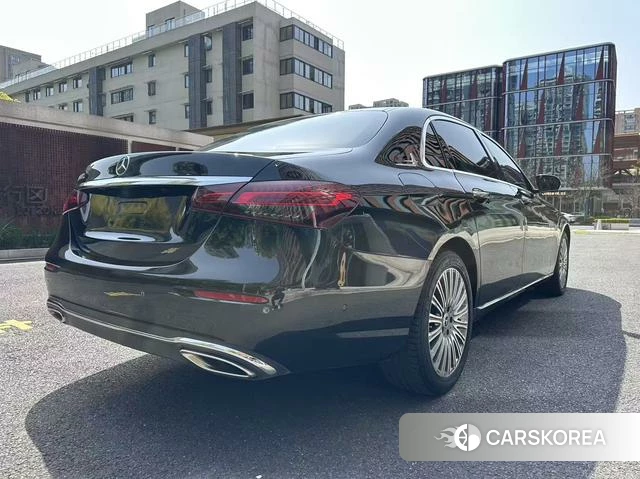 Mercedes-Benz E-class 2022 Черный из Китая, фото 2