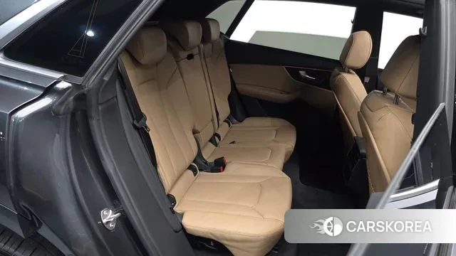 Audi Q8 (4M) 2023 Серый из Кореи, фото 2