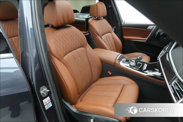 BMW X7 (G07) 2022 Серый из Кореи, фото 2