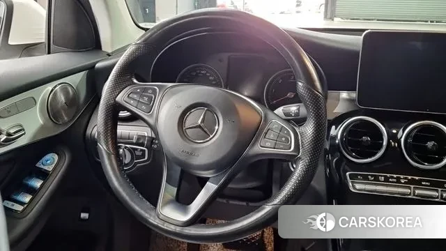 Mercedes-Benz GLC-Class X253 2018 Белый из Кореи, фото 2