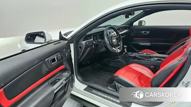 Ford Mustang 2018 Белый из Кореи, фото 2