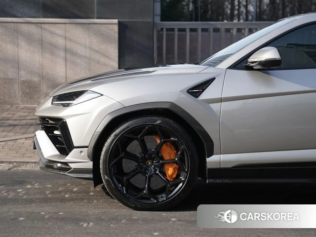 Lamborghini Urus 2024 Серебристо-серый из Кореи, фото 2