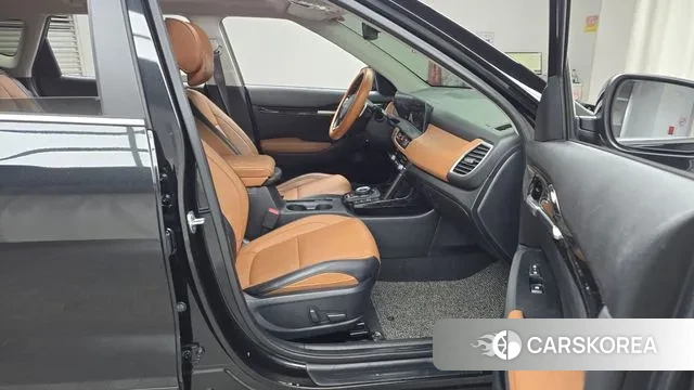 Kia The New Seltos 2023 Черный из Кореи, фото 2