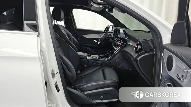 Mercedes-Benz GLC-Class X253 2021 Белый из Кореи, фото 2