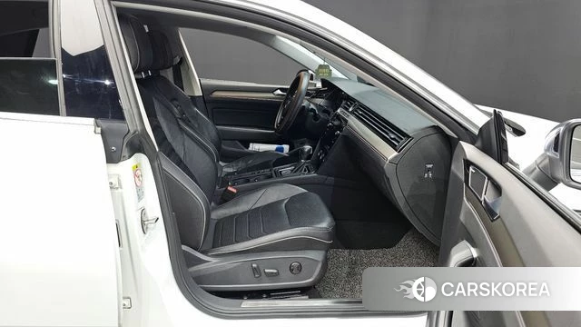 Volkswagen Arteon 2019 Белый из Кореи, фото 2