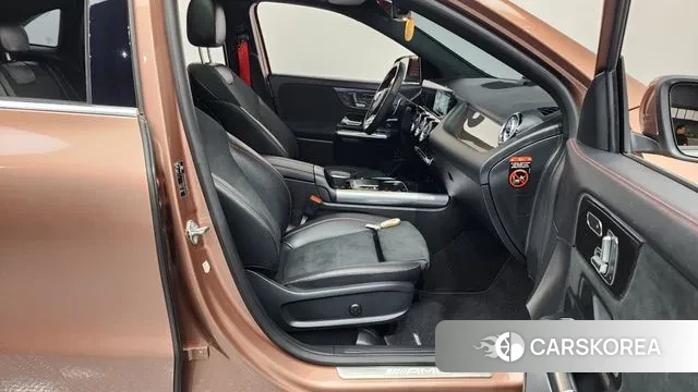 Mercedes-Benz GLA - Class H247 2022 Золотой из Кореи, фото 2