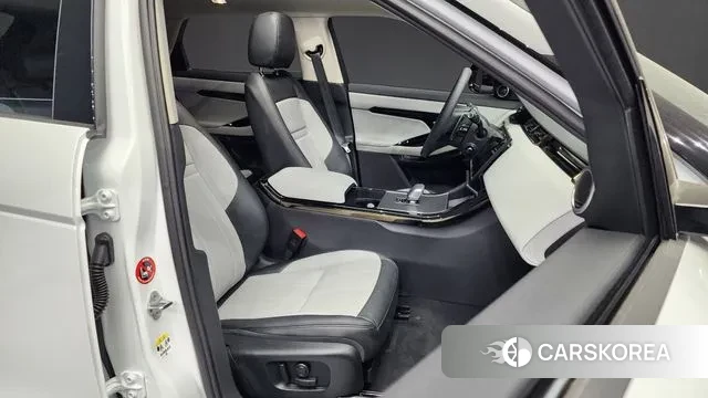 Land Rover Range Rover Evoque 2nd Generation 2024 Белый из Кореи, фото 2