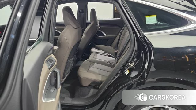 Audi Q5 (80A) 2025 Черный из Кореи, фото 2