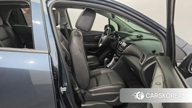 Chevrolet (GM Daewoo) The New Trax 2022 Серый из Кореи, фото 2