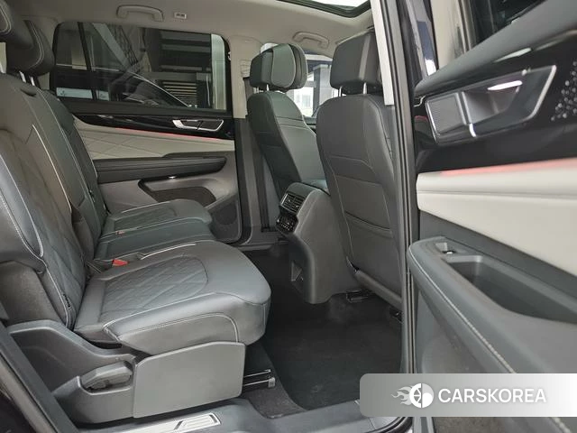 Volkswagen Tourang 2024 Черный из Китая, фото 2