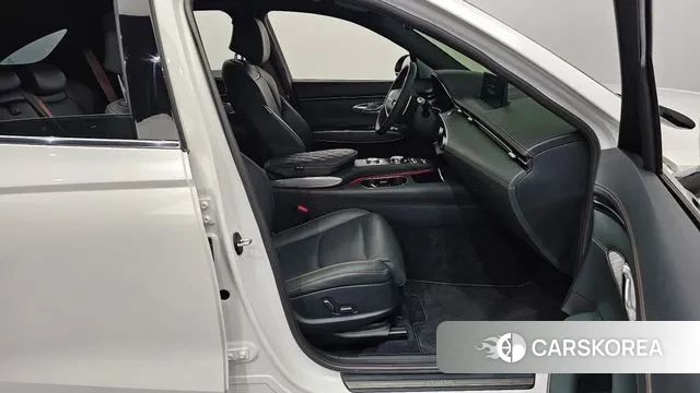 Genesis GV70 2021 Белый из Кореи, фото 2