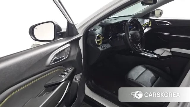 Chevrolet (GM Daewoo) Trax Crossover 2023 Белый из Кореи, фото 2