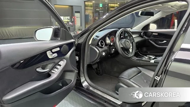 Mercedes-Benz C-Class W205 2018 Черный из Кореи, фото 2