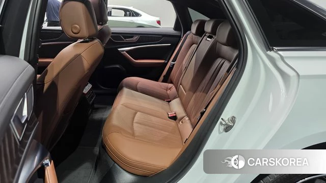 Audi A6 (C8) 2023 Белый из Кореи, фото 2