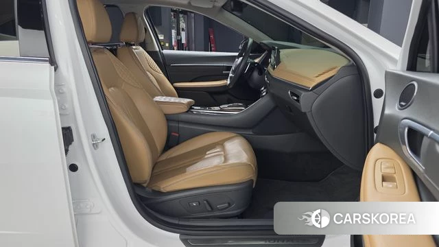 Hyundai Sonata (DN8) 2022 Белый из Кореи, фото 2