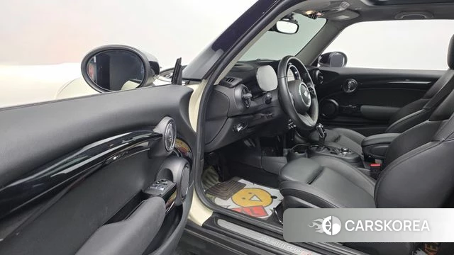 Mini Cooper S 2021 Жемчужный цвет из Кореи, фото 2