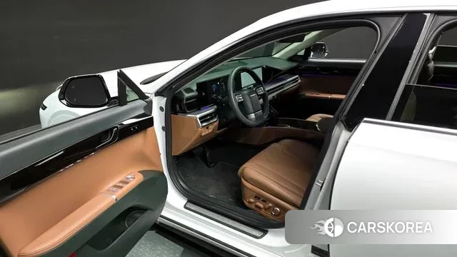 Hyundai Grandeur Hybrid (GN7) 2025 Белый из Кореи, фото 2