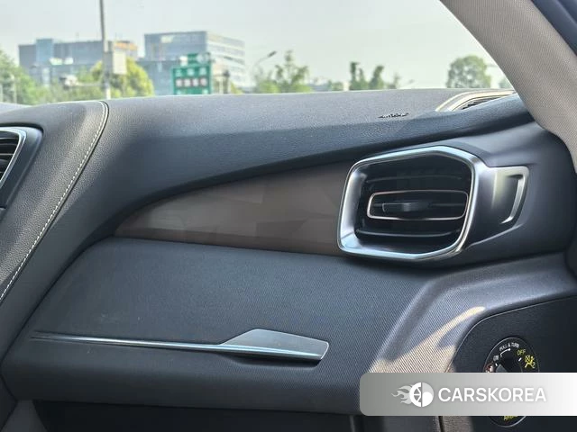 Lynk 01 2019 Черный из Китая, фото 2
