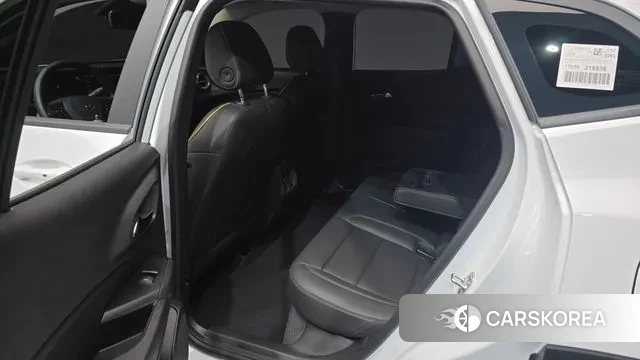 Chevrolet (GM Daewoo) Trax Crossover 2025 Белый из Кореи, фото 2