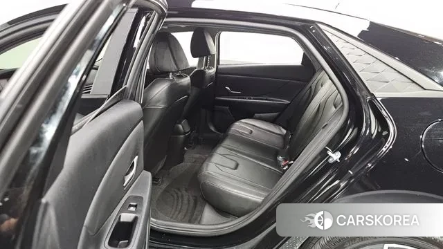 Hyundai The New Avante (CN7) 2023 Черный из Кореи, фото 2