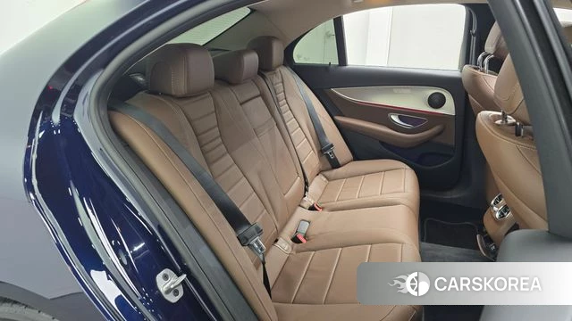 Mercedes-Benz E-Class W213 2019 Синий из Кореи, фото 2
