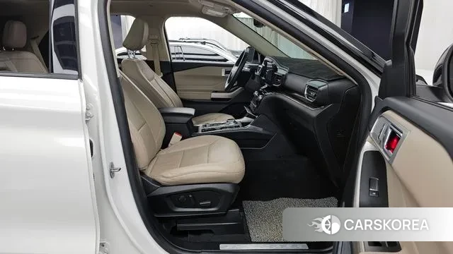 Ford Explorer 6th Generation 2022 Белый из Кореи, фото 2