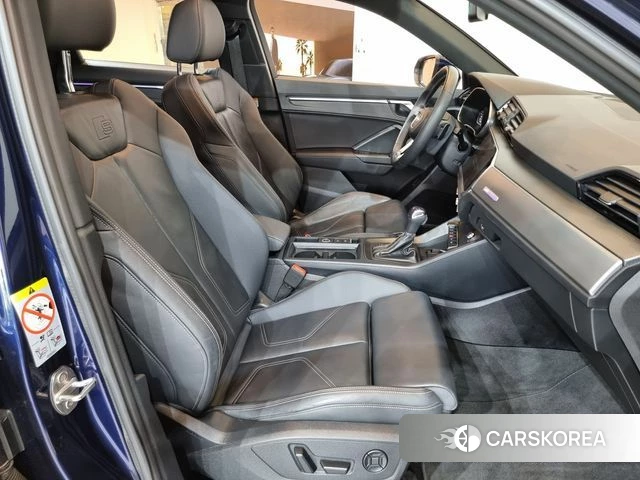 Audi Q3 (F3) 2024 Синий из Кореи, фото 2