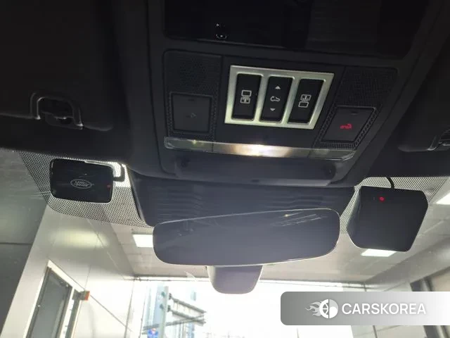 Land Rover Discovery 5 2023 Белый из Кореи, фото 2