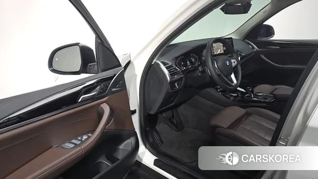 BMW X3 (G01) 2023 Белый из Кореи, фото 2