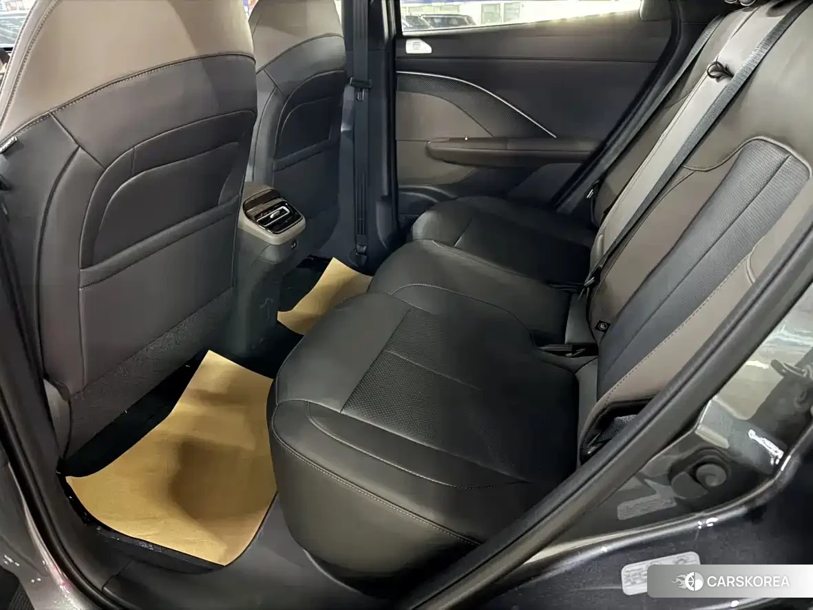 Chang'an CS55PLUS PHEV 2026 Silver/gray из Китая, фото 2