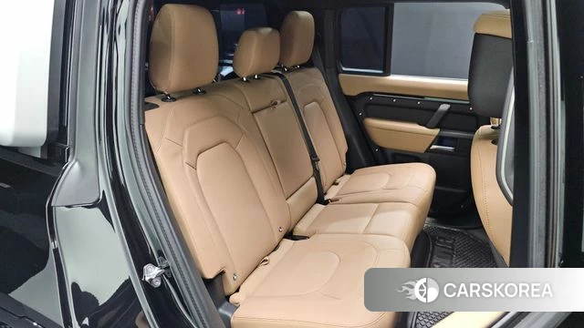 Land Rover Defender (L663) 2026 Черный из Кореи, фото 2