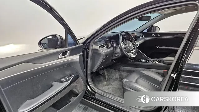 Kia K5 3rd generation 2021 Черный из Кореи, фото 2