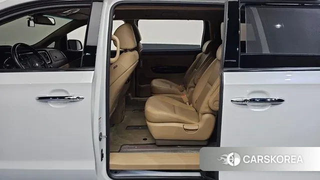 Kia The New Carnival 2019 Белый из Кореи, фото 2