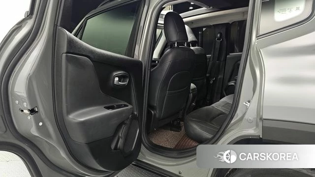 Jeep Renegade 2022 Серый из Кореи, фото 2