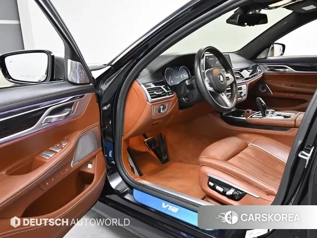 BMW 7 Series (G11) 2018 Черный из Кореи, фото 2