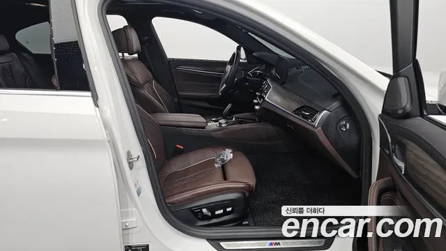 BMW 5 Series (G30) 2020 Белый из Кореи, фото 2