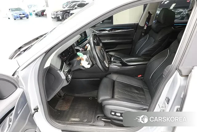 BMW 6 Series GT (G32) 2020 Серебряный из Кореи, фото 2