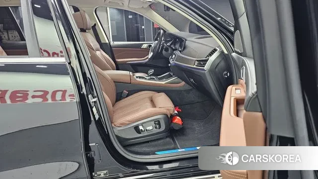 BMW X7 (G07) 2022 Черный из Кореи, фото 2