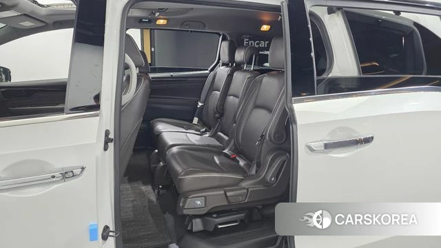 Honda Odyssey 2021 Белый из Кореи, фото 2