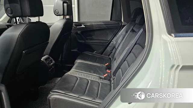 Volkswagen Tiguan second Generation 2018 Белый из Кореи, фото 2