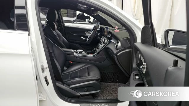 Mercedes-Benz GLC-Class X253 2019 Белый из Кореи, фото 2