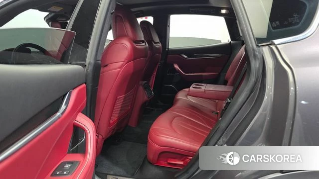 Maserati Levante 2018 Серый из Кореи, фото 2