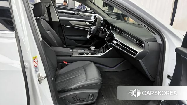 Audi A6 (C8) 2021 Белый из Кореи, фото 2