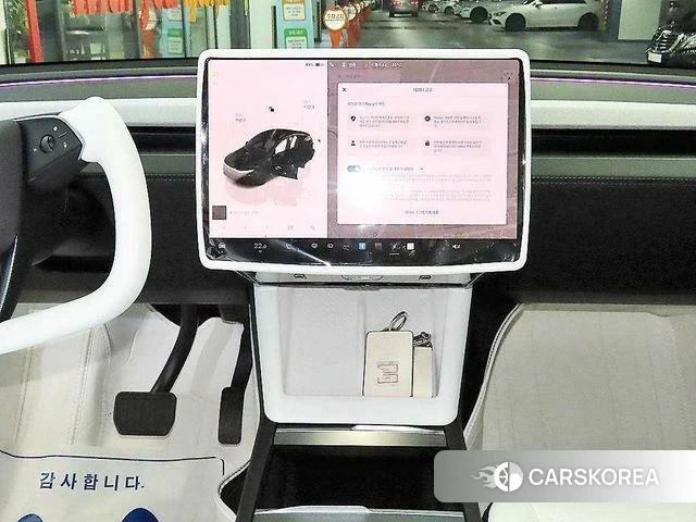 Tesla Model Y 2025 Черный из Кореи, фото 2