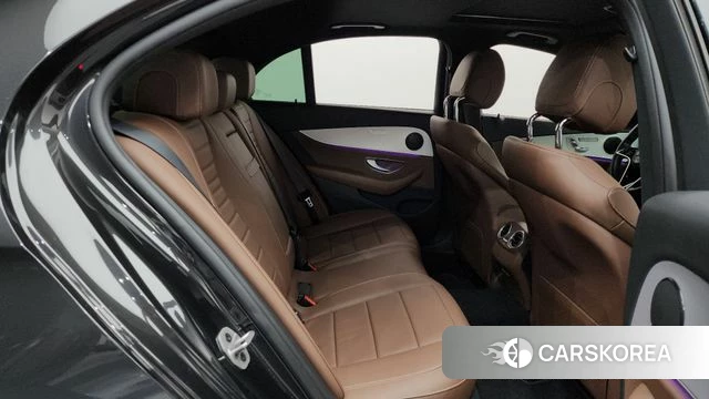 Mercedes-Benz E-Class W213 2021 Серый из Кореи, фото 2