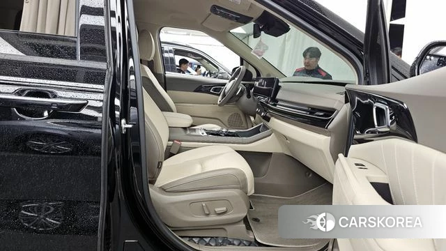 Kia The New Carnival 4th Generation 2024 Черный из Кореи, фото 2