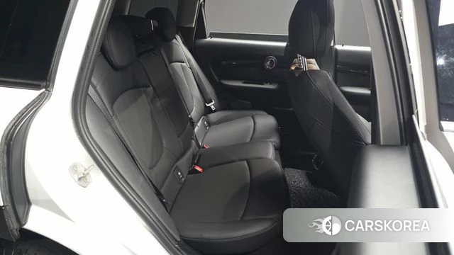 Mini Cooper Clubman 2023 Белый из Кореи, фото 2